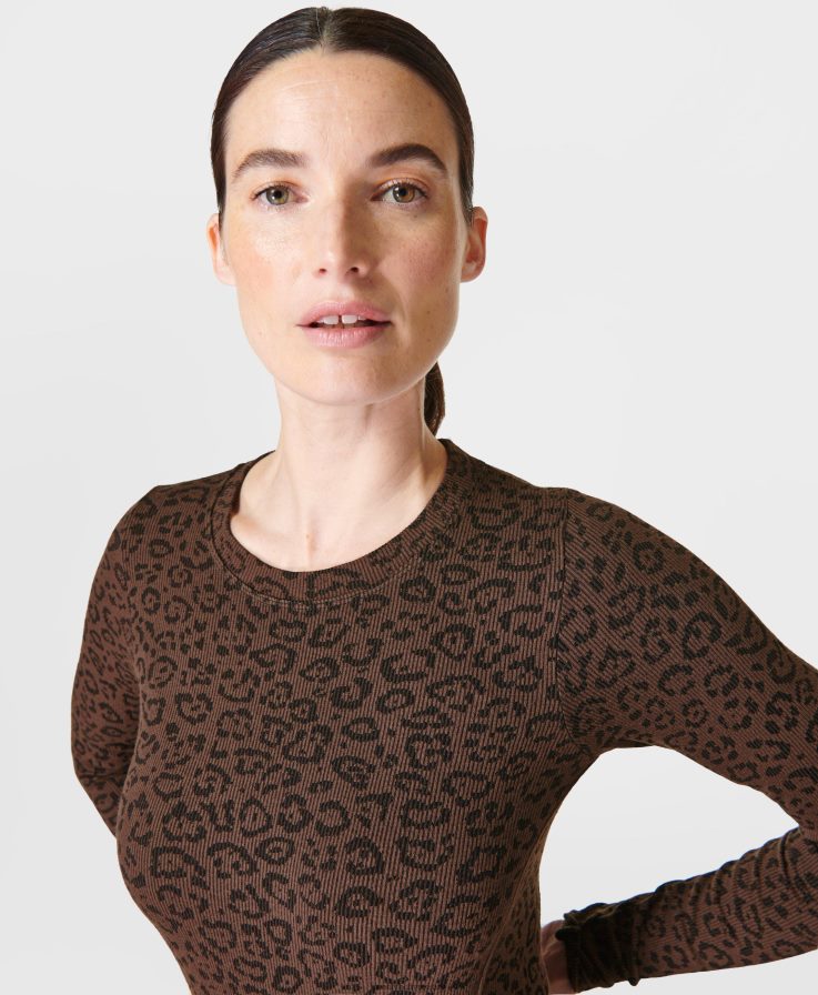 mujer top de manga larga sin costuras con brillos Sweaty Betty 8VNTL156 estampado de marcas de leopardo marrón ropa